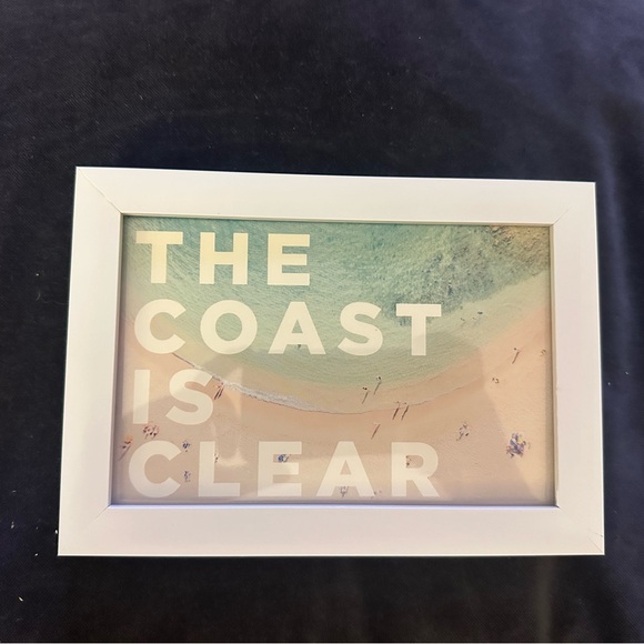 Gray Malin “the coast is clear” 4x6 available in white or black frame. - Picture 7 of 7